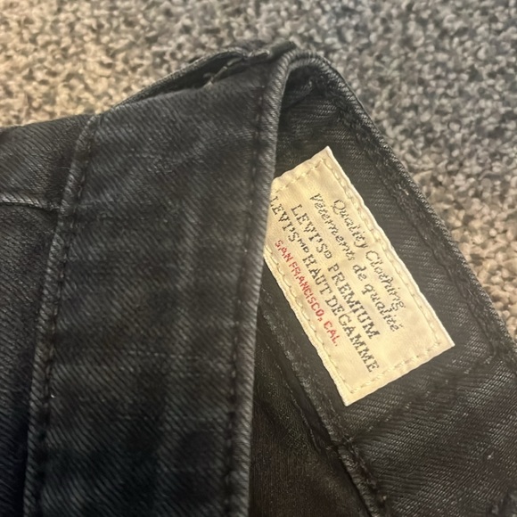 Levi’s Mile High Skinny’s - Picture 2 of 3